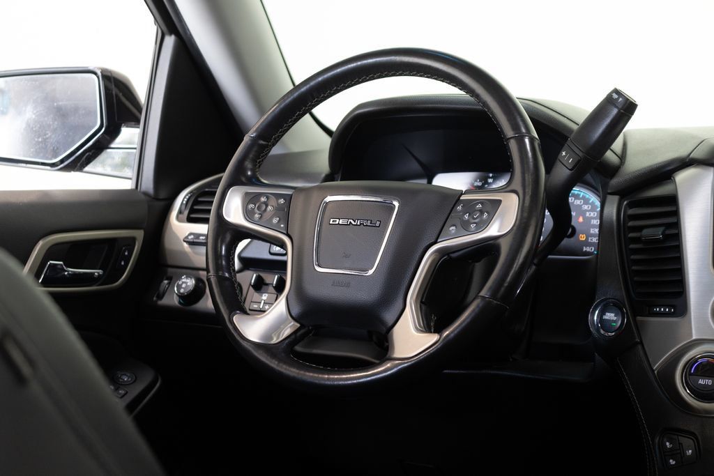 Used 2020 GMC Yukon Denali w/ Denali Ultimate Package AWD/4WD image 30