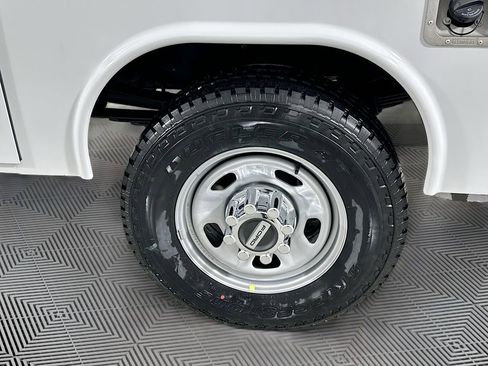 New 2026 Ford F350 XL w/ XL Chrome Package AWD/4WD image 16