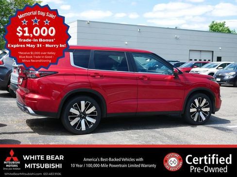 Used 2025 Mitsubishi Outlander SE AWD/4WD image 4