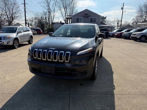 Used 2014 Jeep Cherokee Sport image 1