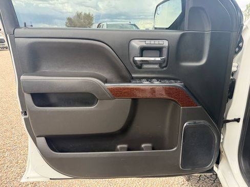 Used 2018 GMC Sierra 1500 SLT AWD/4WD image 29