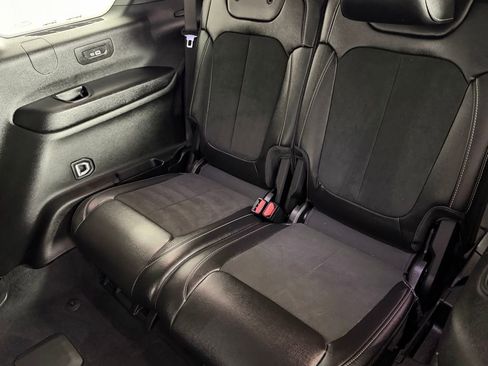 Certified 2025 Jeep Grand Cherokee L Altitude image 26