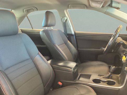 Used 2016 Toyota Camry SE FWD image 20