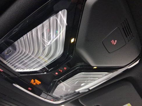 New 2026 BMW X6 xDrive40i w/ Executive Package image 27