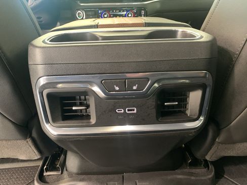Used 2026 Chevrolet Silverado 1500 High Country AWD/4WD image 14