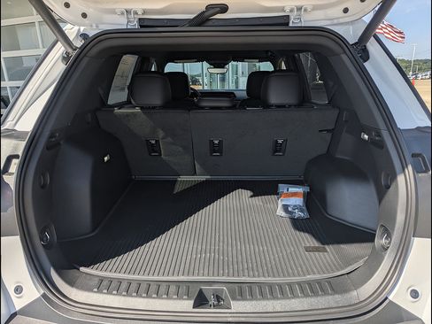 New 2027 GMC Terrain Elevation w/ Elevation Premium Package AWD/4WD image 15