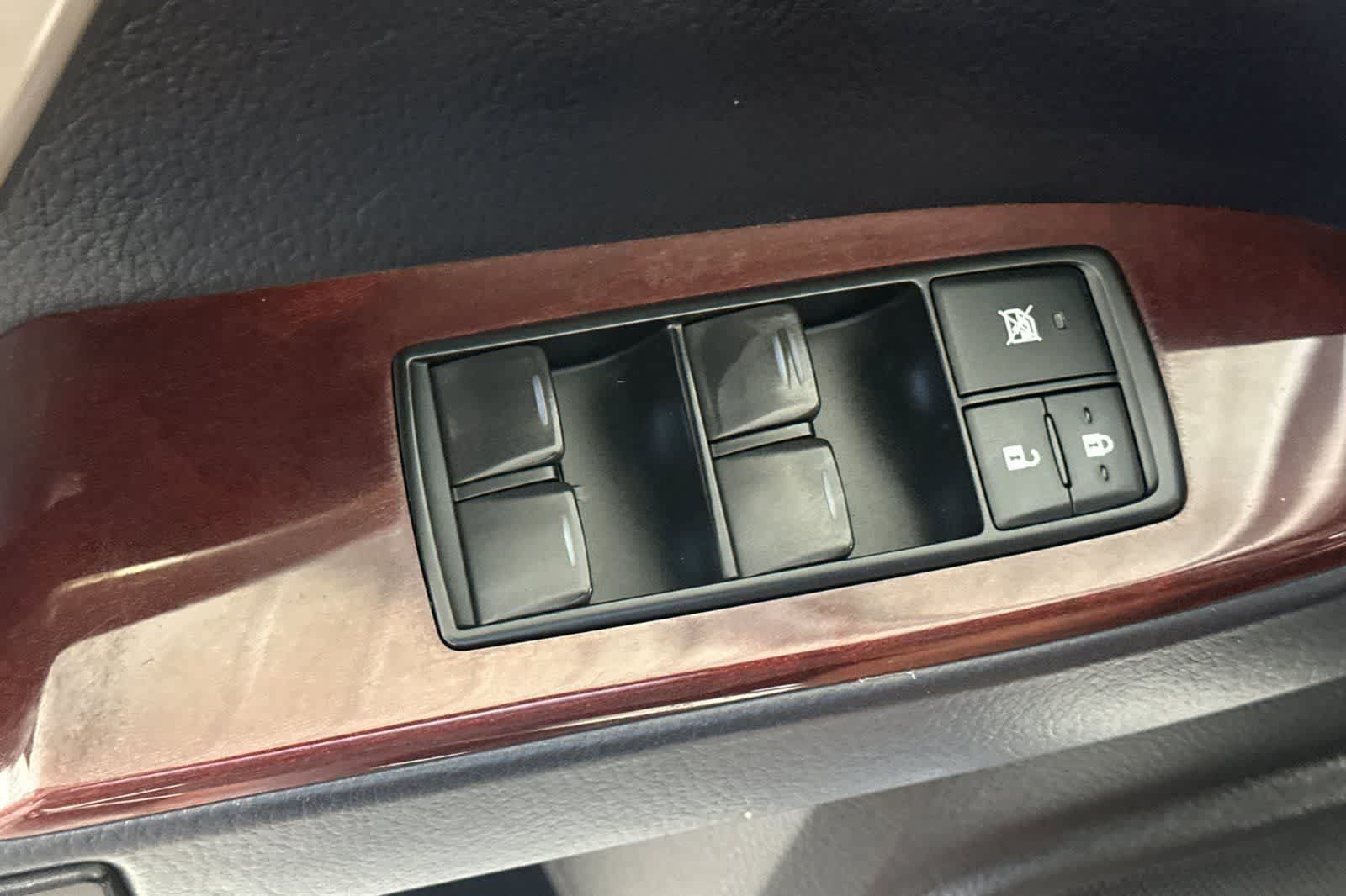 Used 2018 Lexus GX 460 Luxury w/ Preferred Accessory Package AWD/4WD image 14