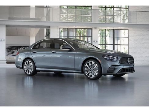 Used 2023 Mercedes-Benz E 450 4MATIC Sedan image 13