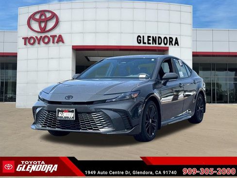 New 2026 Toyota Camry SE FWD image 4