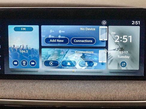 Used 2025 Nissan Kicks SV image 14