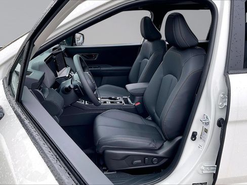 New 2026 Subaru Outback Limited AWD/4WD image 9