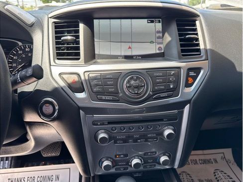 Used 2020 Nissan Pathfinder SL FWD image 34