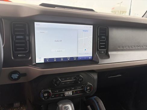 Used 2024 Ford Bronco Wildtrak AWD/4WD image 5