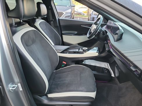 Used 2022 Kia EV6 GT-Line w/ GT-Line Suede Seat Package image 18
