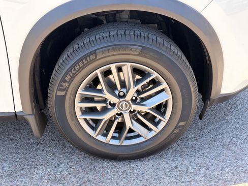 Used 2021 Nissan Rogue S FWD image 8
