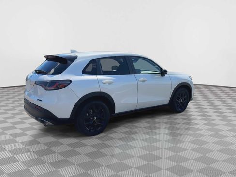 Used 2023 Honda HR-V Sport image 8
