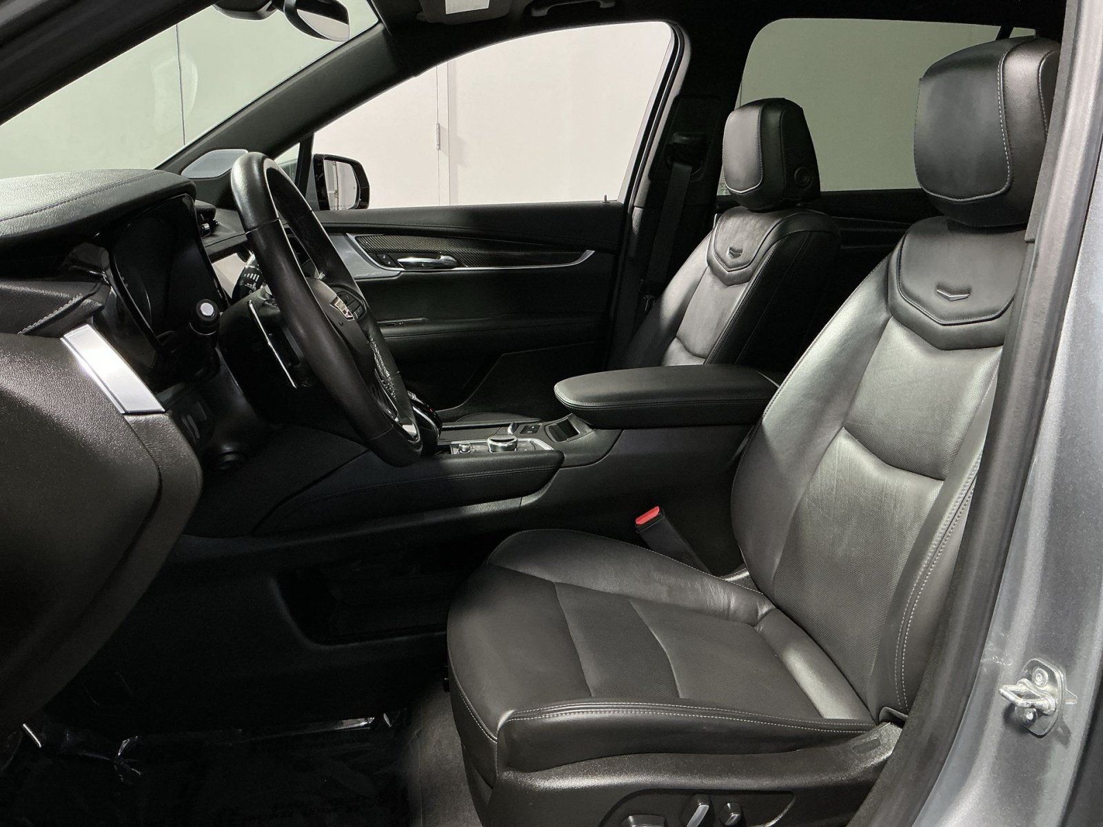 Used 2025 Cadillac XT6 Sport AWD/4WD image 14