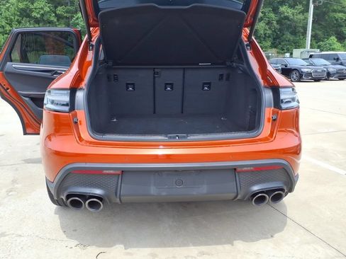 Certified 2024 Porsche Macan AWD/4WD image 37
