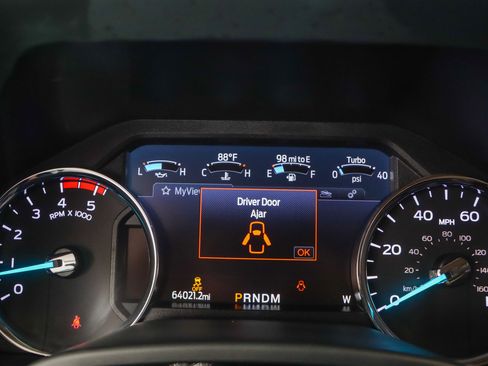 Used 2022 Ford F250 Lariat w/ Lariat Ultimate Package image 16