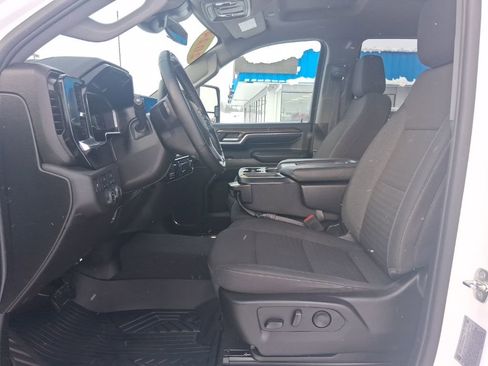 Used 2024 Chevrolet Silverado 2500 LT image 13