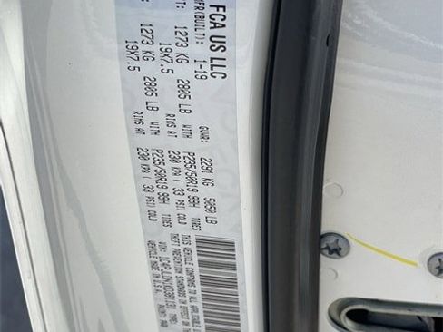 Used 2019 Jeep Cherokee High Altitude image 29