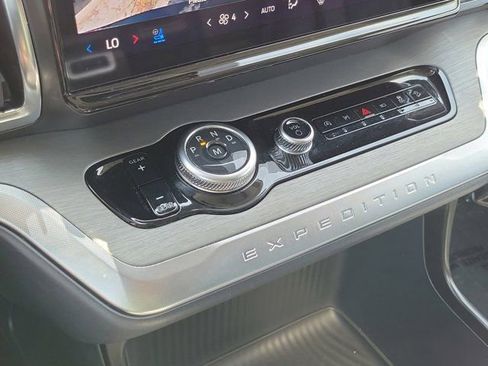 Used 2025 Ford Expedition Max Platinum AWD/4WD image 21