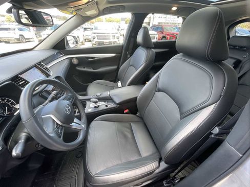 Used 2021 INFINITI QX50 Sensory image 20