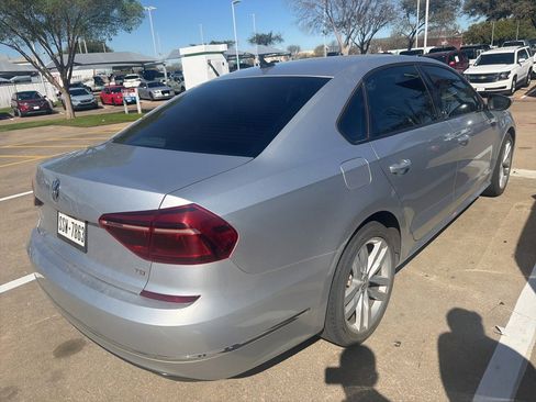 Used 2019 Volkswagen Passat 2.0T Wolfsburg w/ Wheels & Sunroof Package image 4