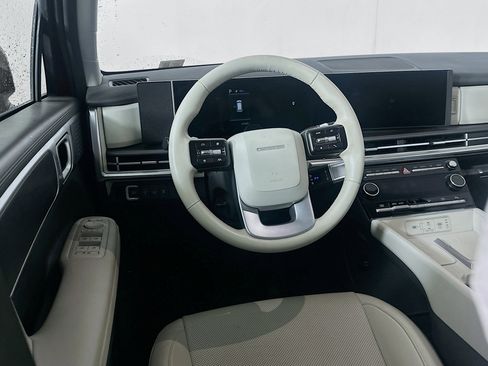 Used 2025 Hyundai Santa Fe SEL image 17