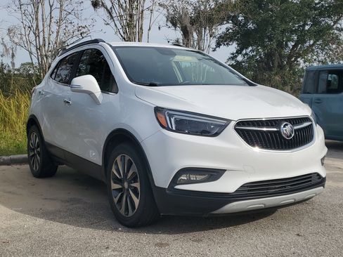 Used 2019 Buick Encore Essence image 3