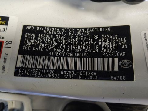 Used 2016 Toyota Camry XSE image 33