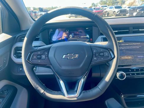 New 2027 Chevrolet Bolt LT w/ Comfort Package FWD image 18