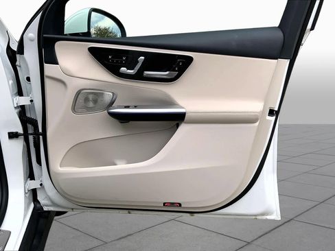 Certified 2025 Mercedes-Benz GLC 300 4MATIC image 23
