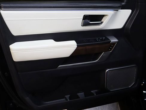 Used 2024 Toyota Sequoia Capstone image 30