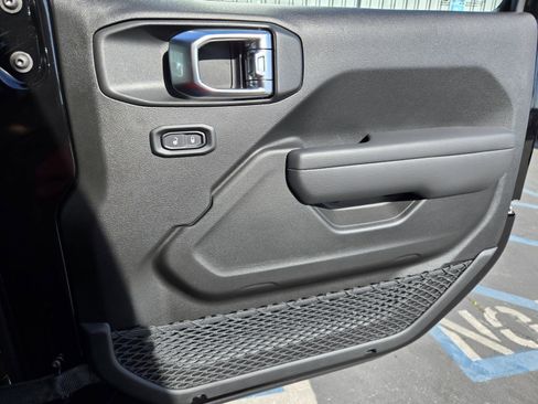 New 2026 Jeep Gladiator Sport image 35