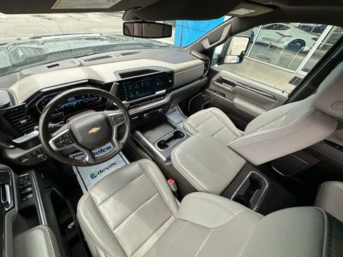 Used 2024 Chevrolet Silverado 2500 LTZ w/ LTZ Convenience Package AWD/4WD image 28