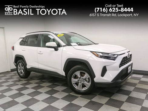 Used 2025 Toyota RAV4 XLE AWD/4WD image 1