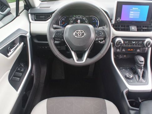 Used 2025 Toyota RAV4 XLE w/ Weather Package AWD/4WD image 5