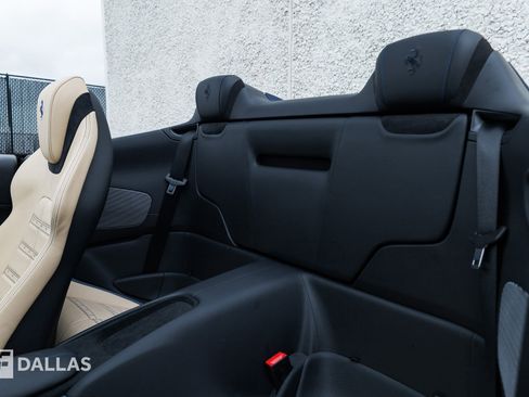 Used 2024 Ferrari Roma Spider RWD image 30