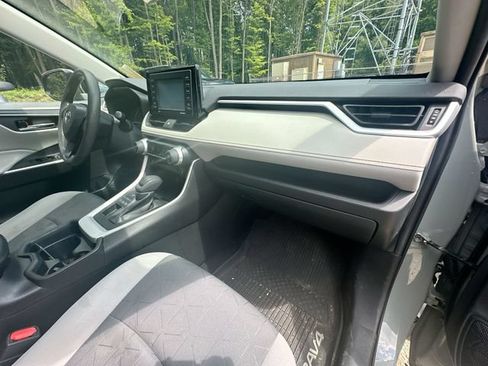 Used 2020 Toyota RAV4 XLE w/ Convenience Package AWD/4WD image 32