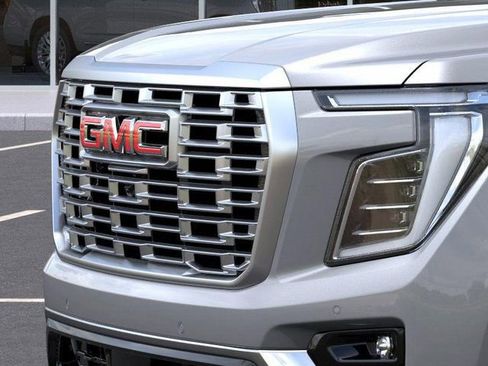 New 2026 GMC Yukon XL Denali w/ Sun & Power Step Package AWD/4WD image 13