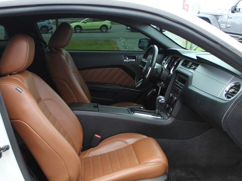 Used 2012 Ford Mustang Premium RWD image 16