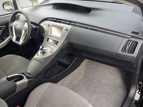 Used 2015 Toyota Prius Three image 19