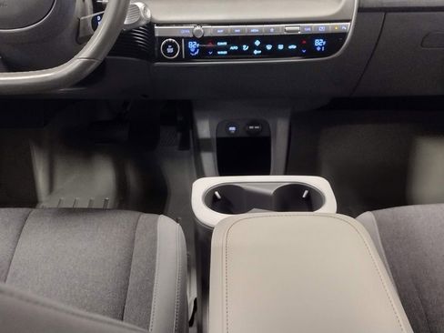 Used 2023 Hyundai Ioniq 5 SE image 38