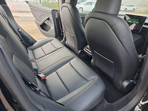 Used 2025 Tesla Model 3 Long Range image 14