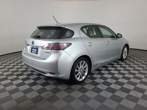 Used 2011 Lexus CT 200h Premium image 3