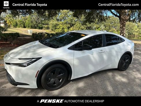 Used 2024 Toyota Prius LE image 1
