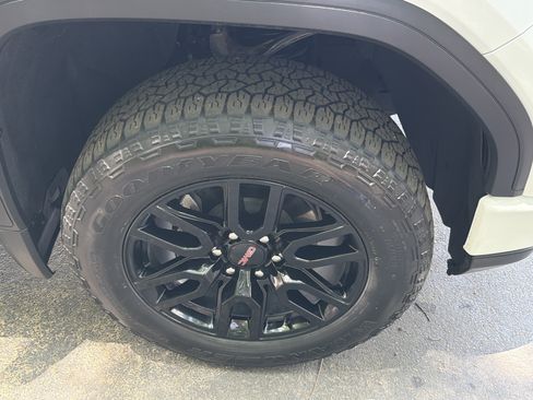 Certified 2024 GMC Sierra 1500 Elevation AWD/4WD image 12