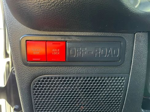 Used 2017 Jeep Wrangler Unlimited Rubicon image 28