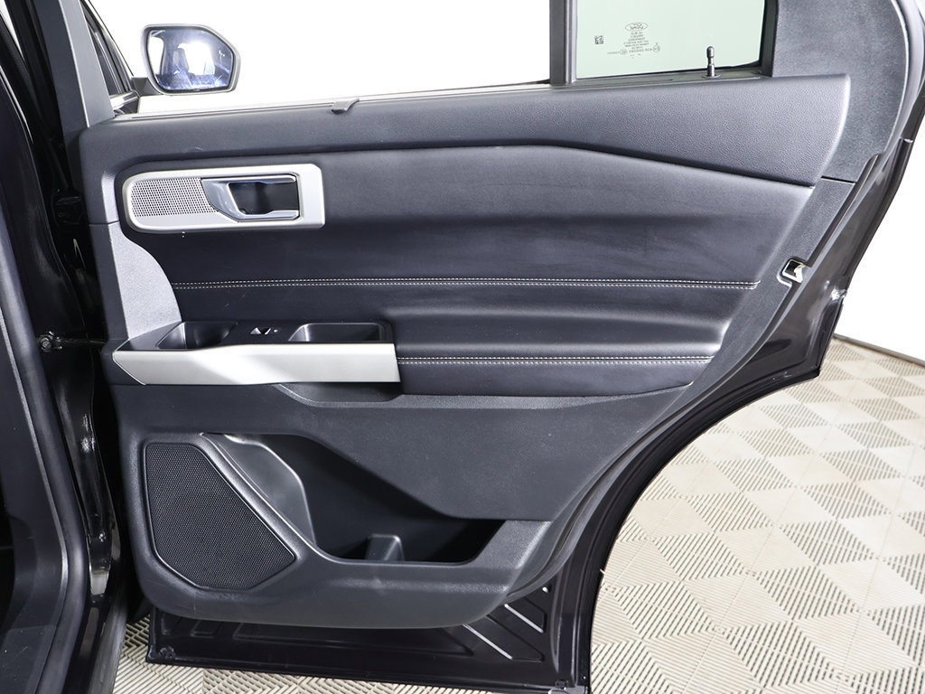 Used 2022 Ford Explorer Limited RWD image 30